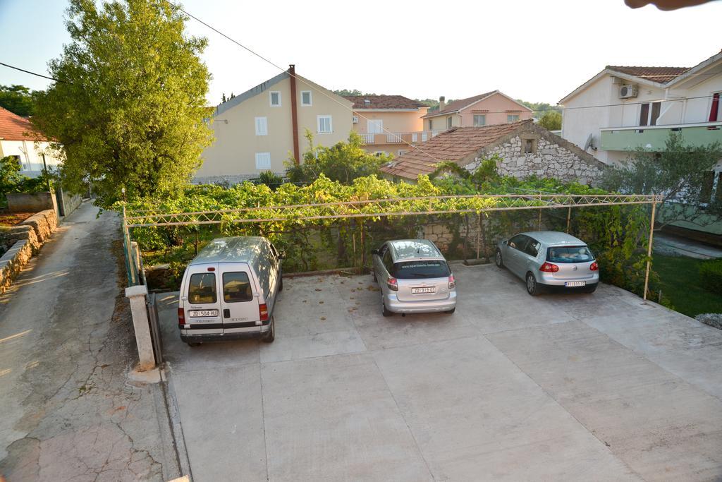 Apartments Lonic Kukljica Exterior foto