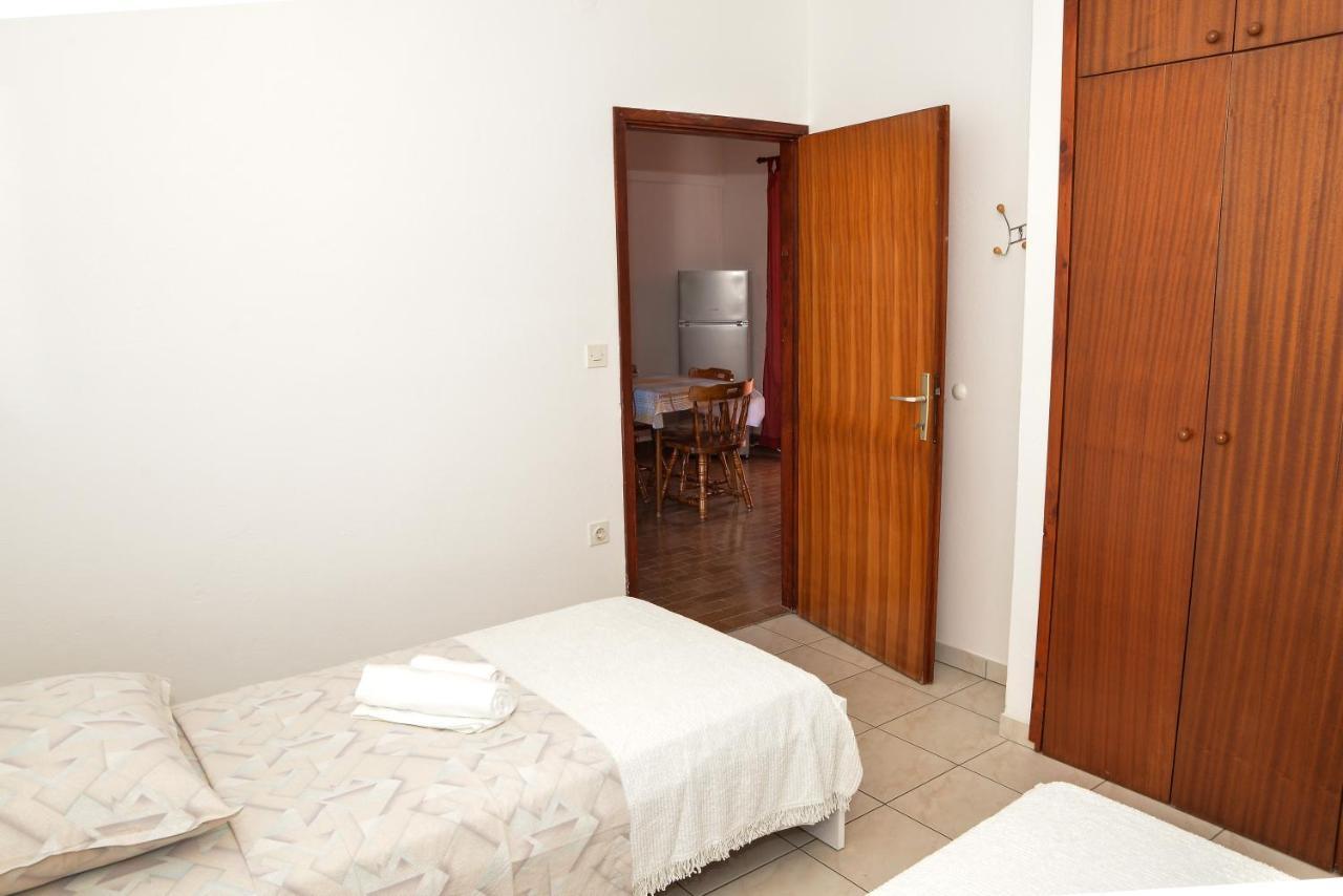 Apartments Lonic Kukljica Exterior foto